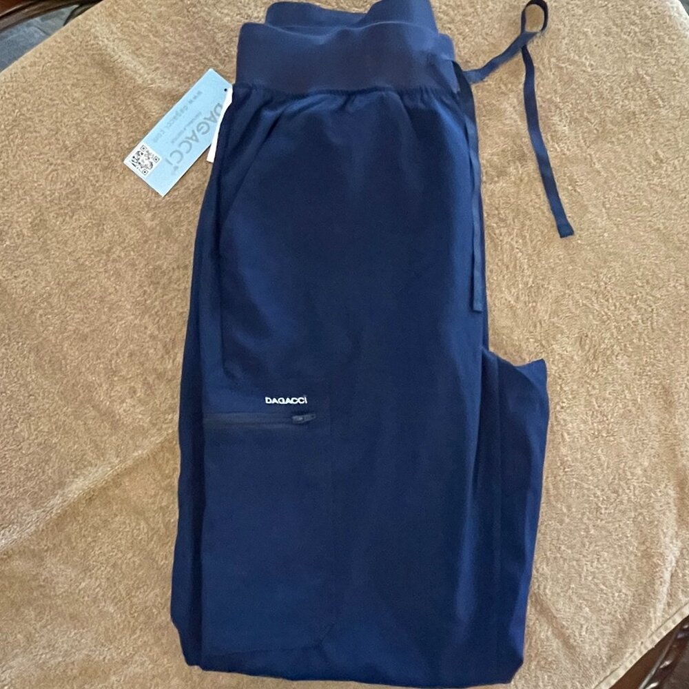 Dagacci brand scrubs